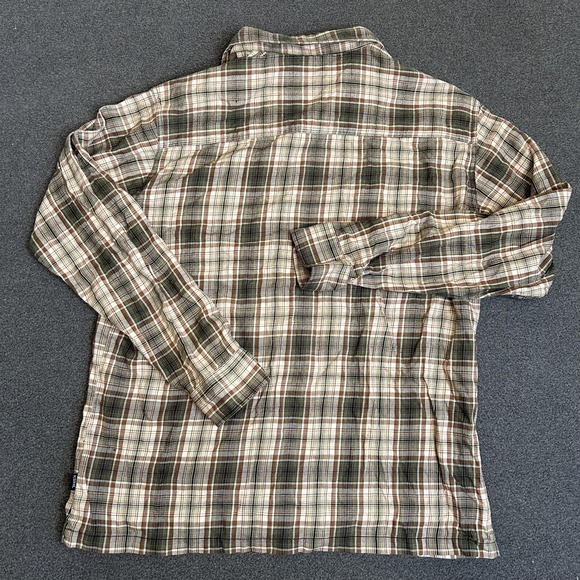 Kuhl Shirt Mens XL Green Plaid Long Sleeve Button Front Outdoor Hiking Casual - Picture 3 of 10